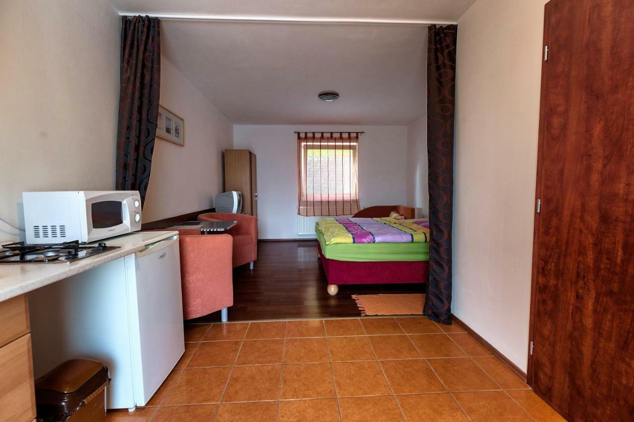 מלון Podhájska Apartmanovy Dom Red מראה חיצוני תמונה