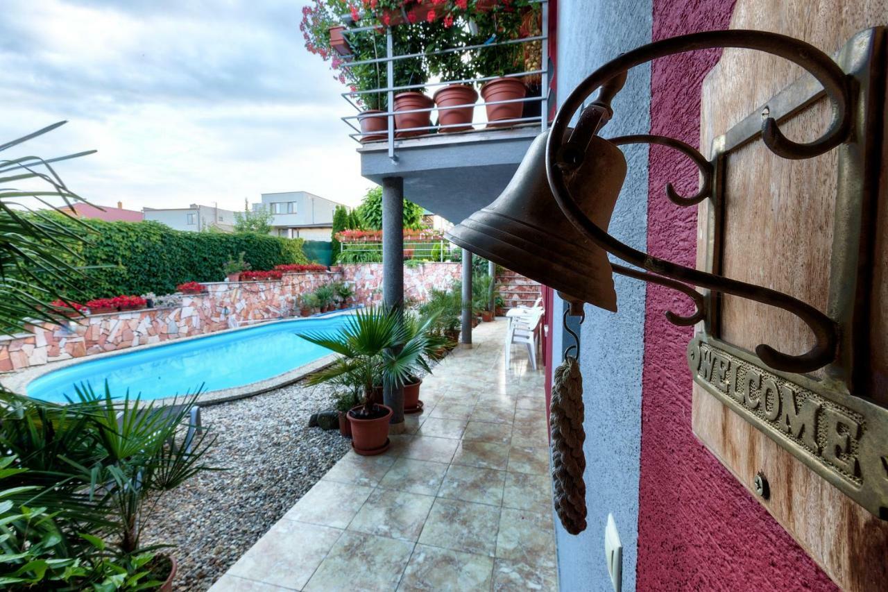 מלון Podhájska Apartmanovy Dom Red מראה חיצוני תמונה
