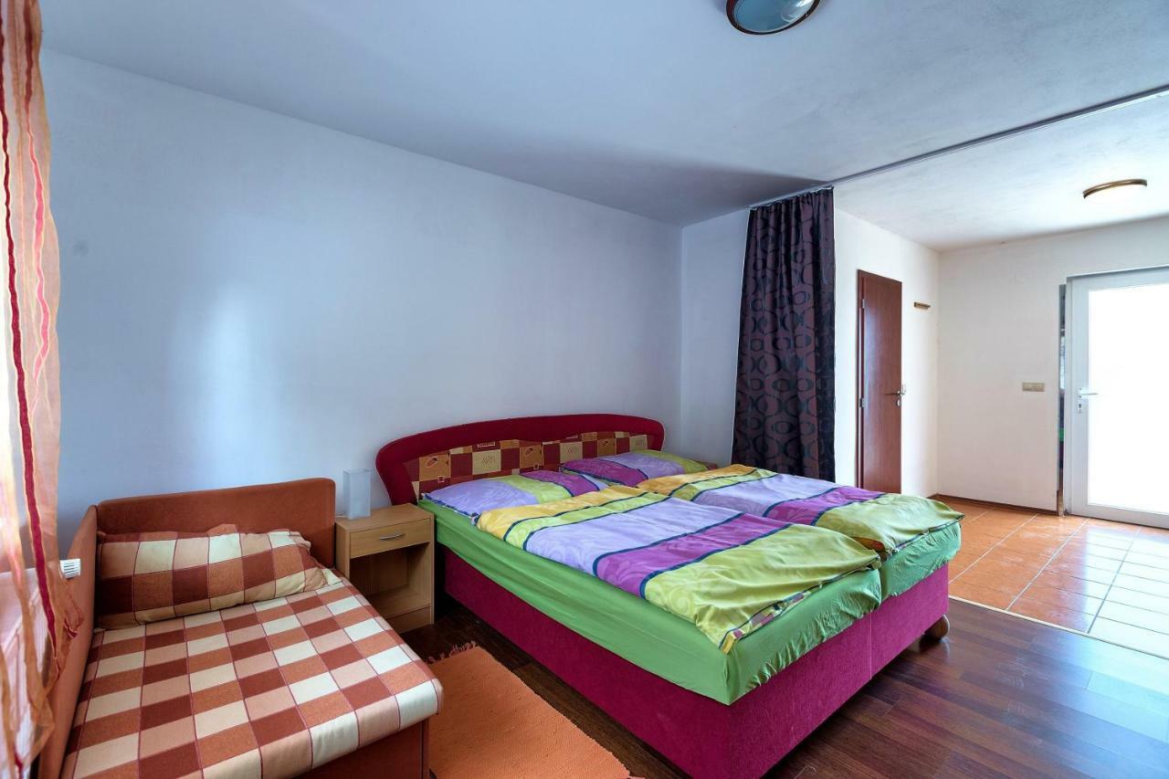 מלון Podhájska Apartmanovy Dom Red מראה חיצוני תמונה