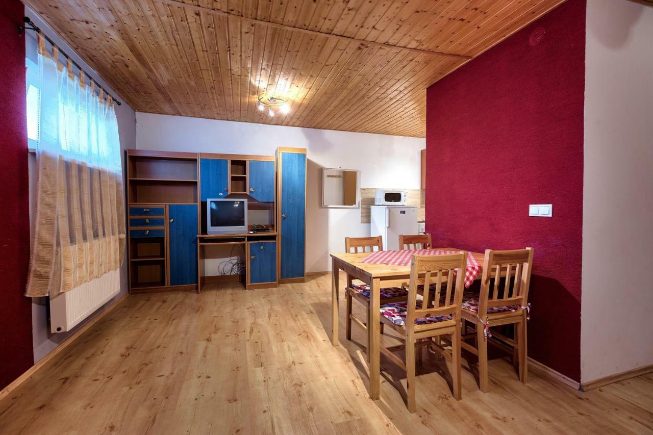 מלון Podhájska Apartmanovy Dom Red מראה חיצוני תמונה