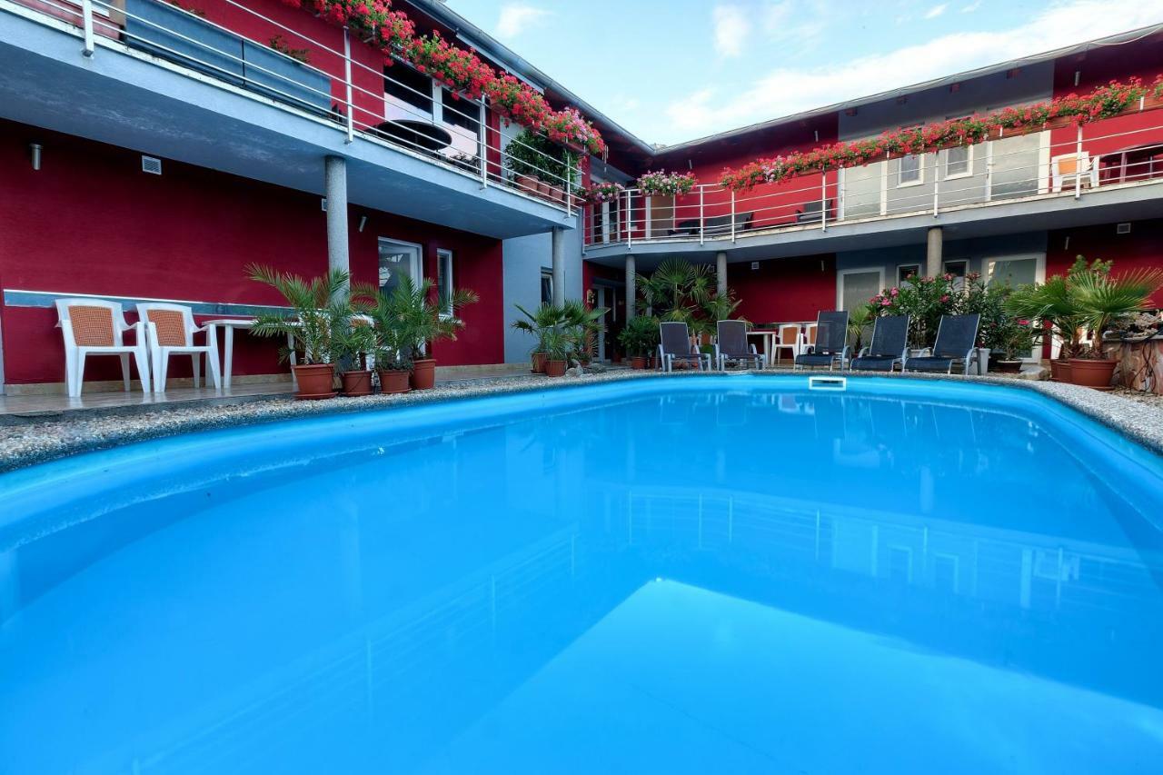 מלון Podhájska Apartmanovy Dom Red מראה חיצוני תמונה