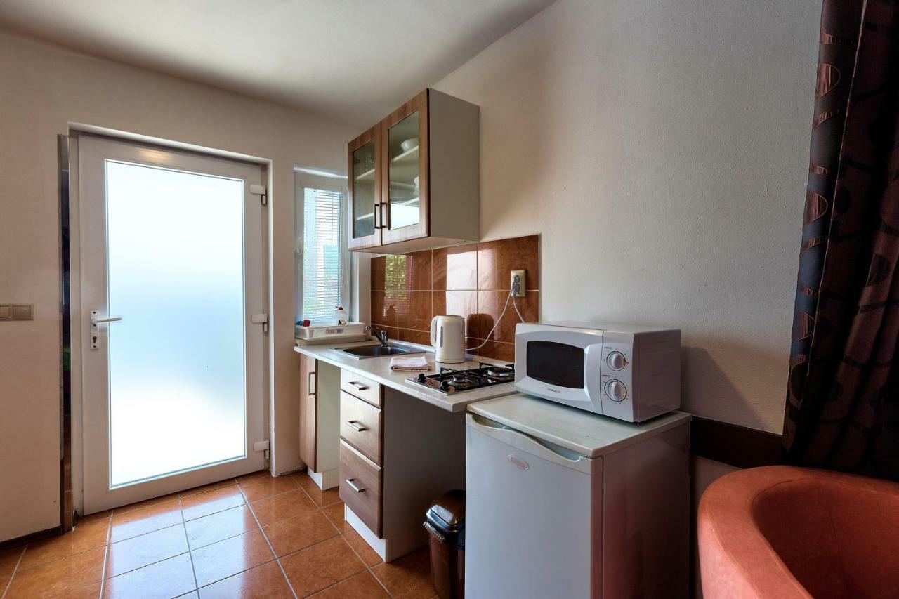 Podhájska Apartmanovy Dom Red מראה חיצוני תמונה