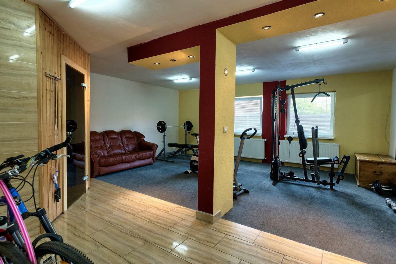 Podhájska Apartmanovy Dom Red מראה חיצוני תמונה