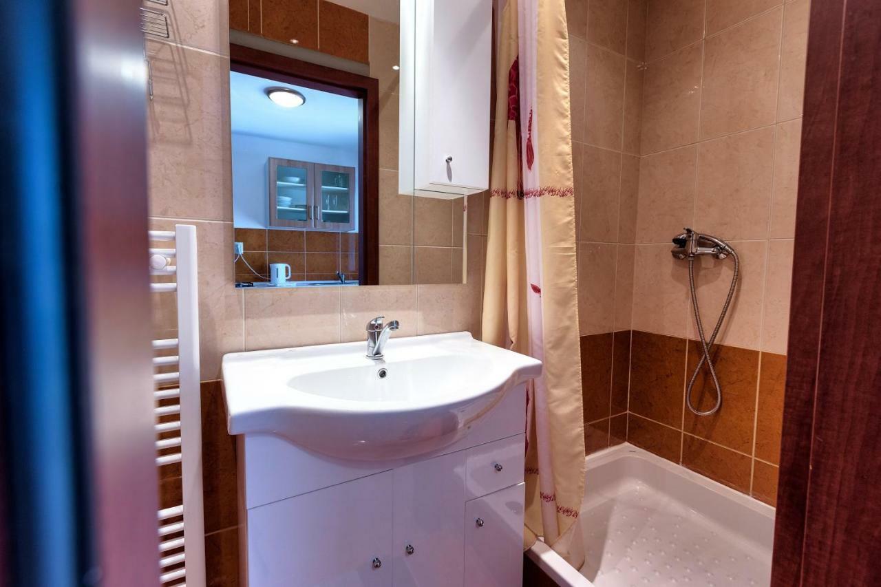 Podhájska Apartmanovy Dom Red מראה חיצוני תמונה