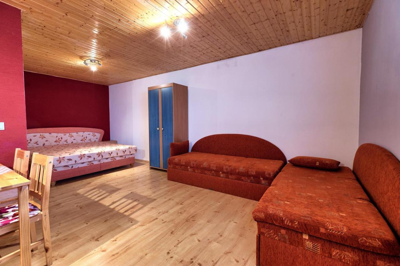 מלון Podhájska Apartmanovy Dom Red מראה חיצוני תמונה